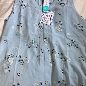 NWT Sleeveless blouse